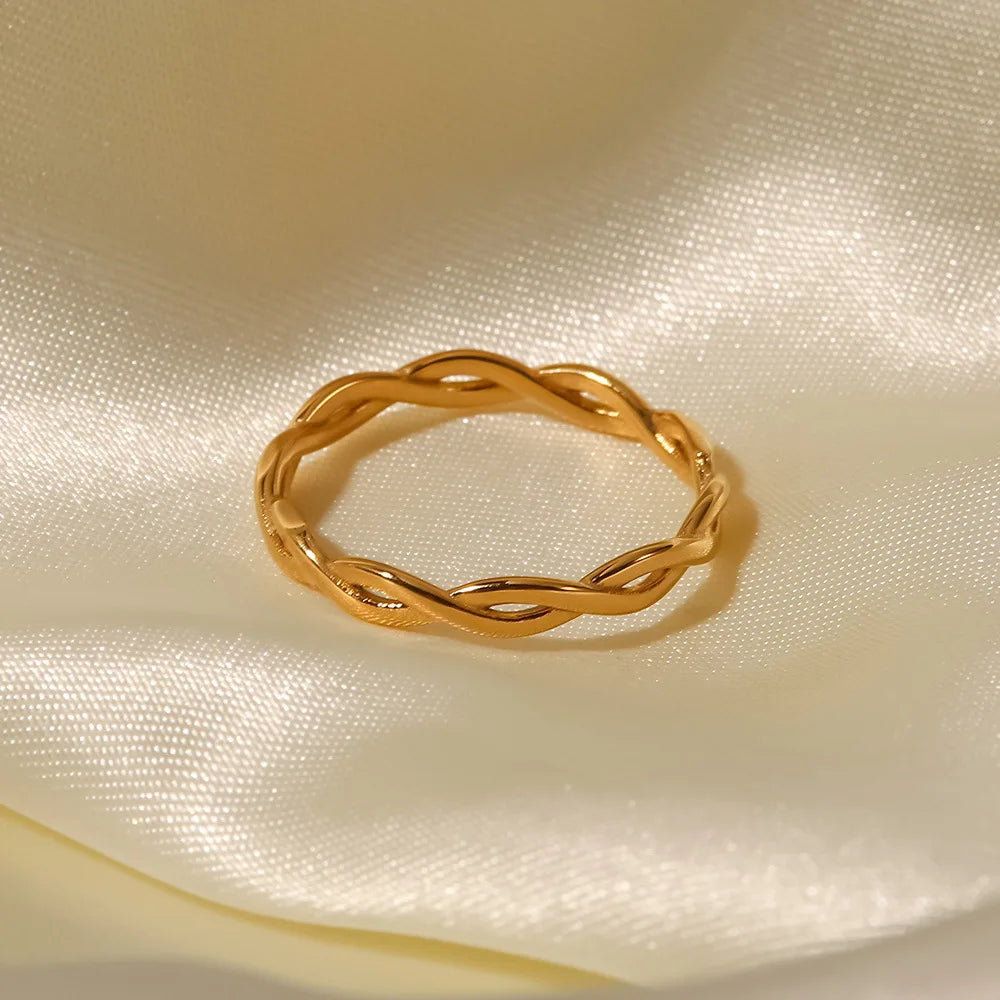 LUXE LEAF Torsade Ring